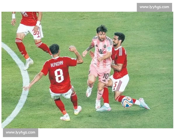 梅西补时吊射击中横梁，迈阿密国际 0-0 憾平开罗国民