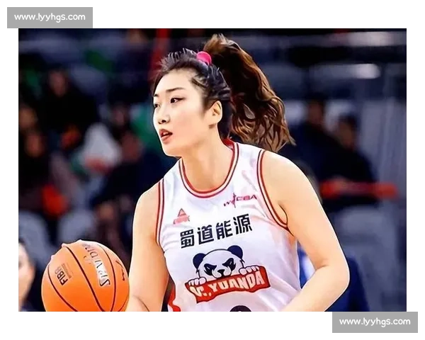 宫鲁鸣挥泪斩李梦!铁腕治军掀女篮变革,球迷:早该如此