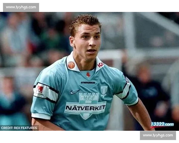 维拉免签 19 岁荷兰锋线新星 费耶诺德青训天才雷德蒙加盟